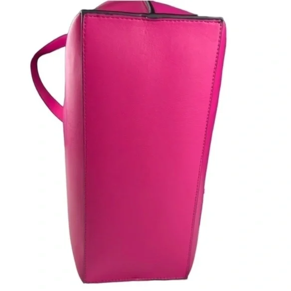 Karl Lagerfeld - ‘Knot - Fuchsia’ 13”x 15”x 5”. NWT. Firm!